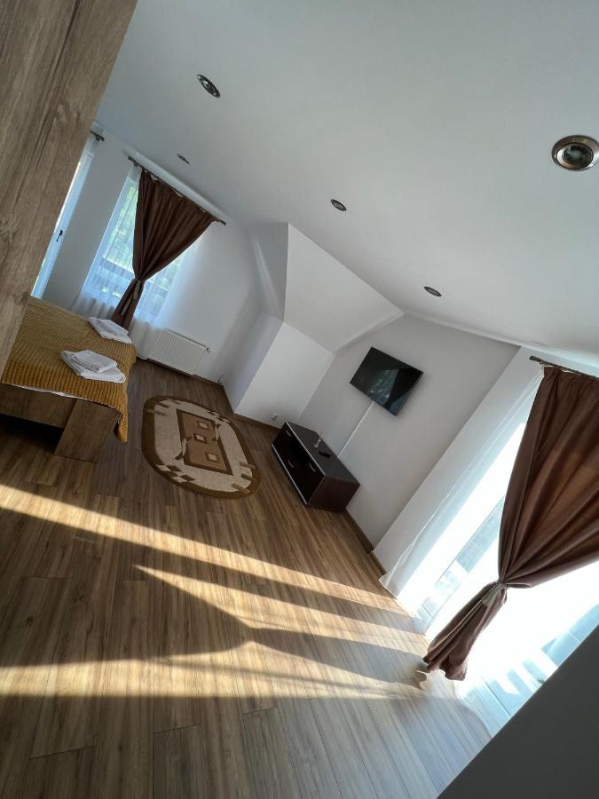 Vila Vibrant Bran  Exterior photo